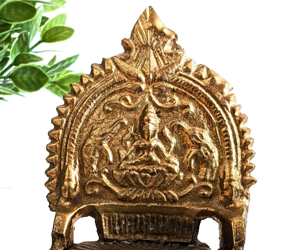 Kamatchi Vilakku Brass Oil Lamp ~ Pooja Room ~ Diya Puja image indicator(6)