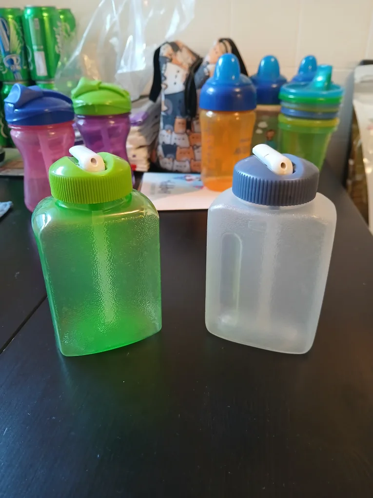 Toddler and kids cups and bottles thumbnail