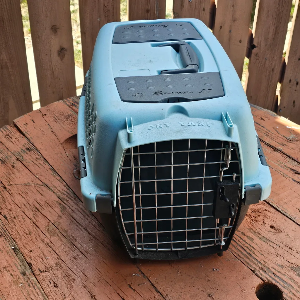 Petmate Travel Crate thumbnail