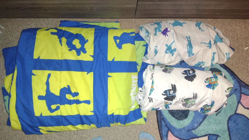 Fortnite Bedding Set image indicator(2)