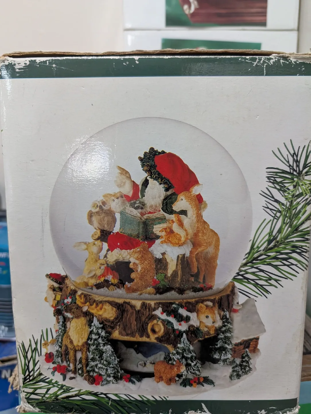 Christmas Waterglobe with Base image indicator(3)