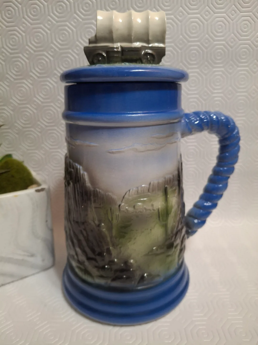 Luv Mary Covered Wagon Stein image indicator(4)