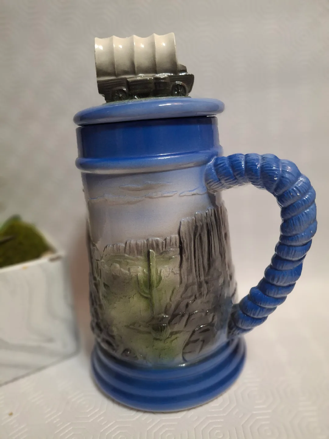 Luv Mary Covered Wagon Stein image indicator(7)