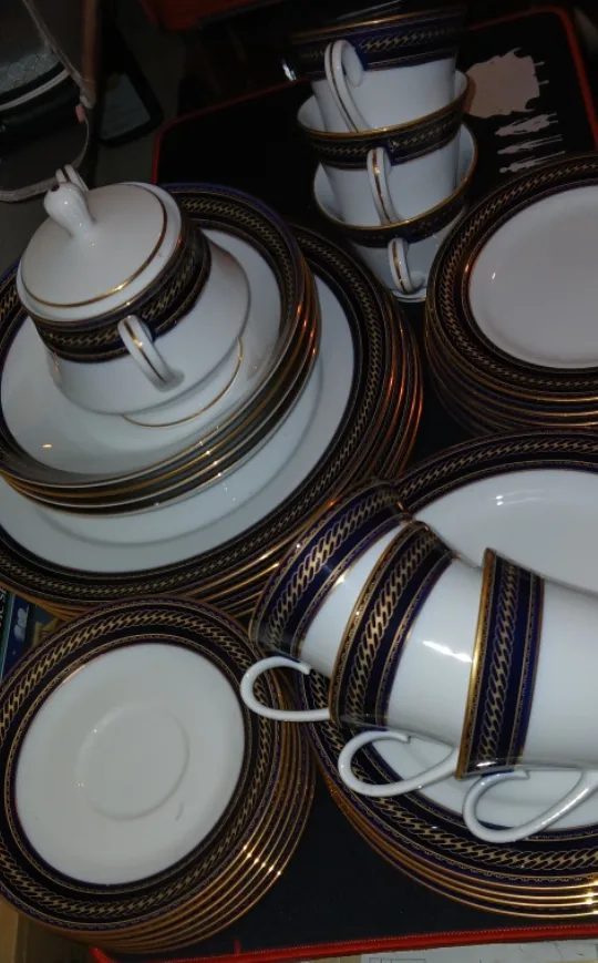 Elegant Dinnerware Set - White, Blue & Gold (small/large family) image indicator(5)