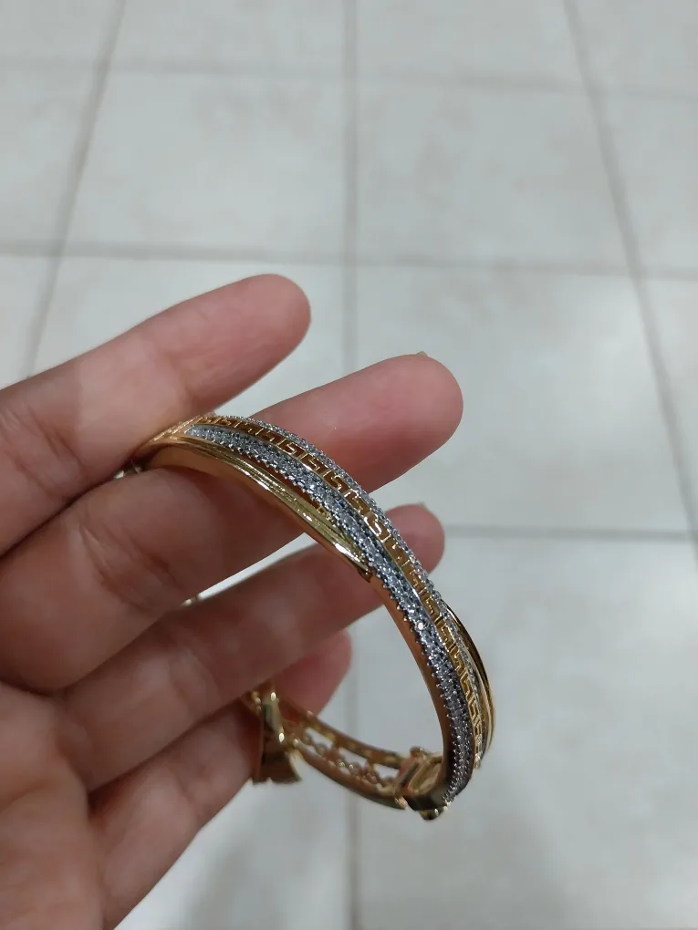 Gold Bangle Bracelet thumbnail