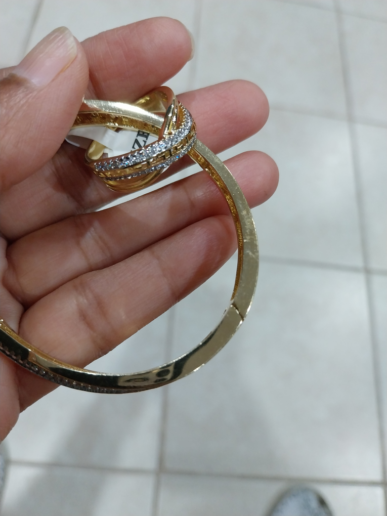 Gold Bangle Bracelet - photo 4