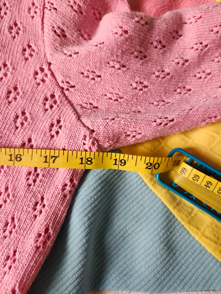 pink knit bolero by Crazy Class image indicator(6)