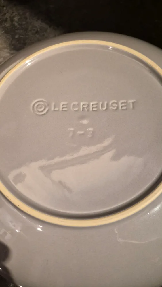 Le Creuset Serving Bowl image indicator(6)