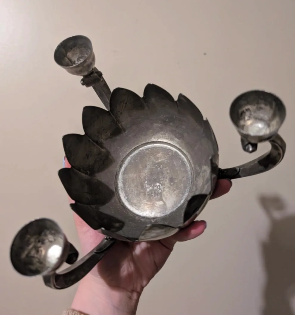 silver Lotus Candle Holder image indicator(2)