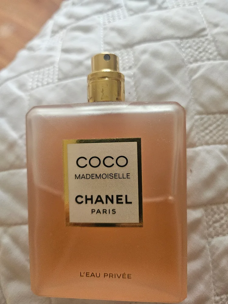 Chanel Coco Mademoiselle L'Eau Privée Night Fragrance image indicator(2)
