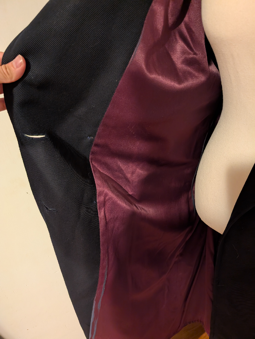STUNNING Vintage Navy Trench Coat - photo 4