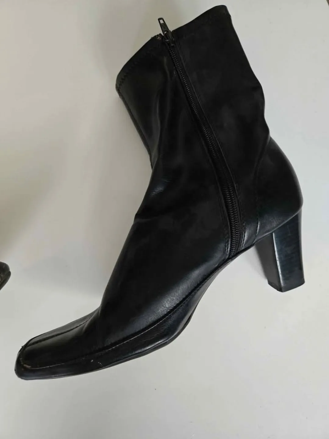 Black Leather Ankle Boots by Aerosoles - Size 8 image indicator(3)