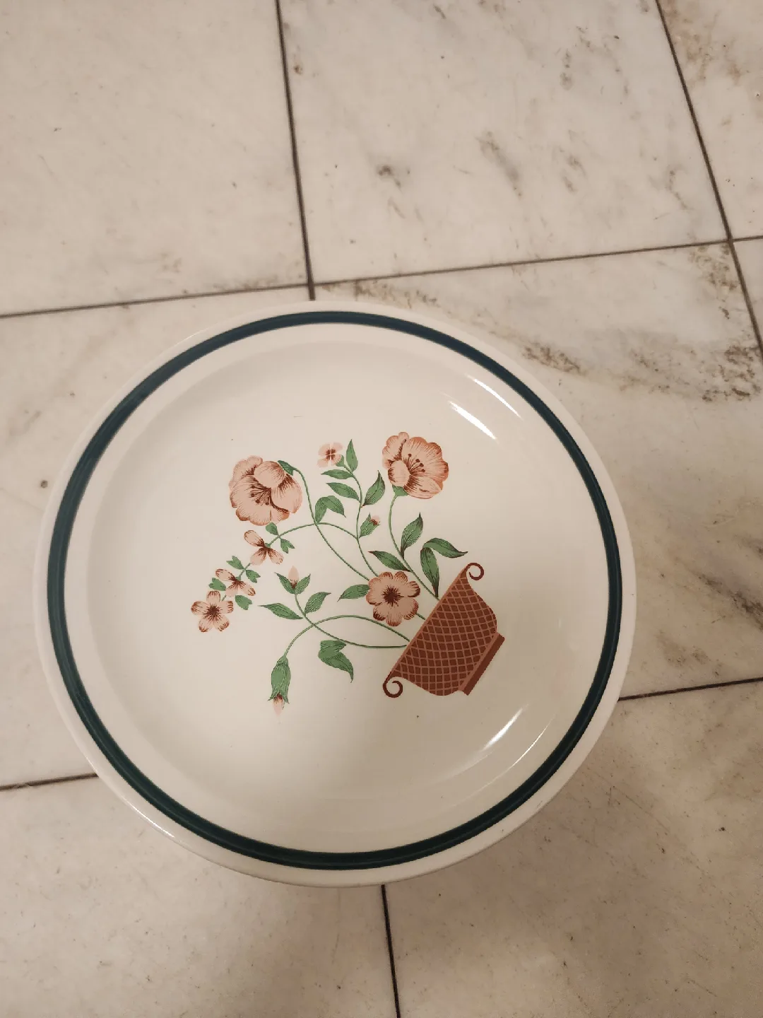 20-Piece Stoneware Dining Set with Floral Design image indicator(3)