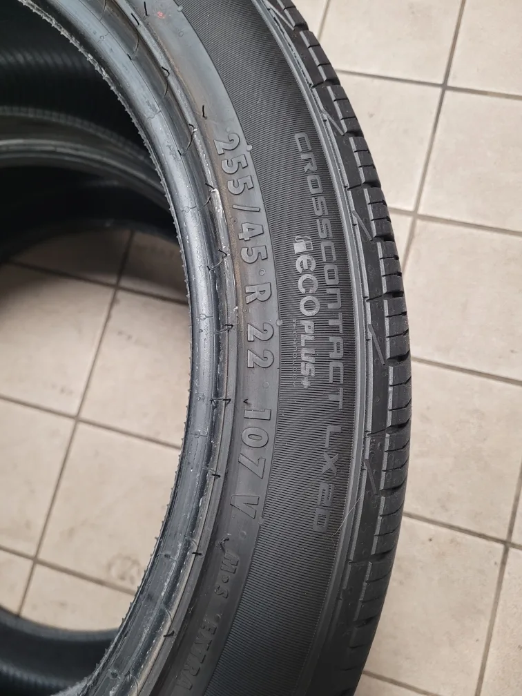 Continental CrossContact LX20 Tire - 235/45R22 image indicator(3)