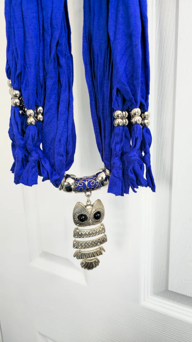 Women's Owl Pendant Scarf image indicator(2)