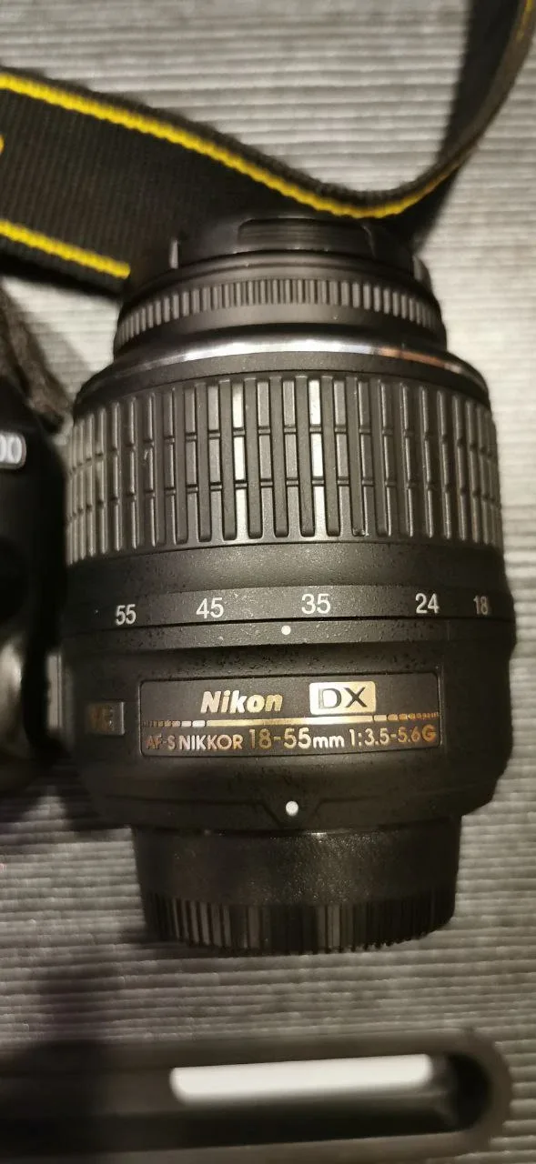Nikon D3100 Camera with Two Lenses image indicator(3)