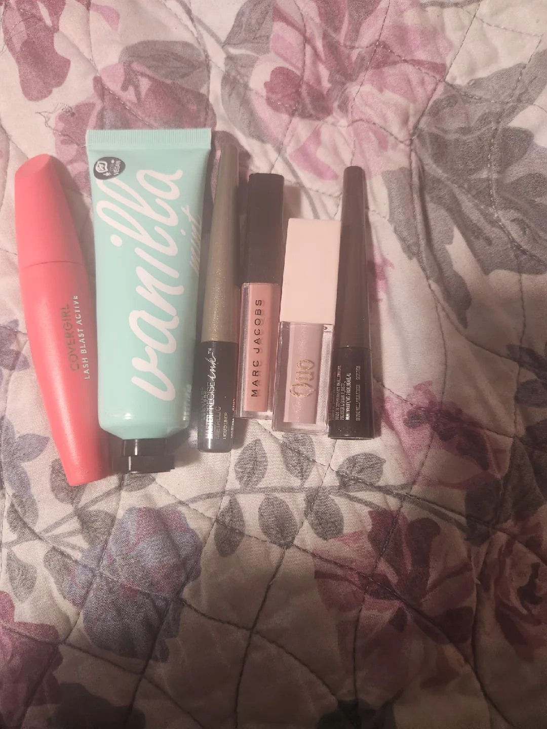 Makeup Bundle: Covergirl, Marc Jacobs, & More all $10 thumbnail