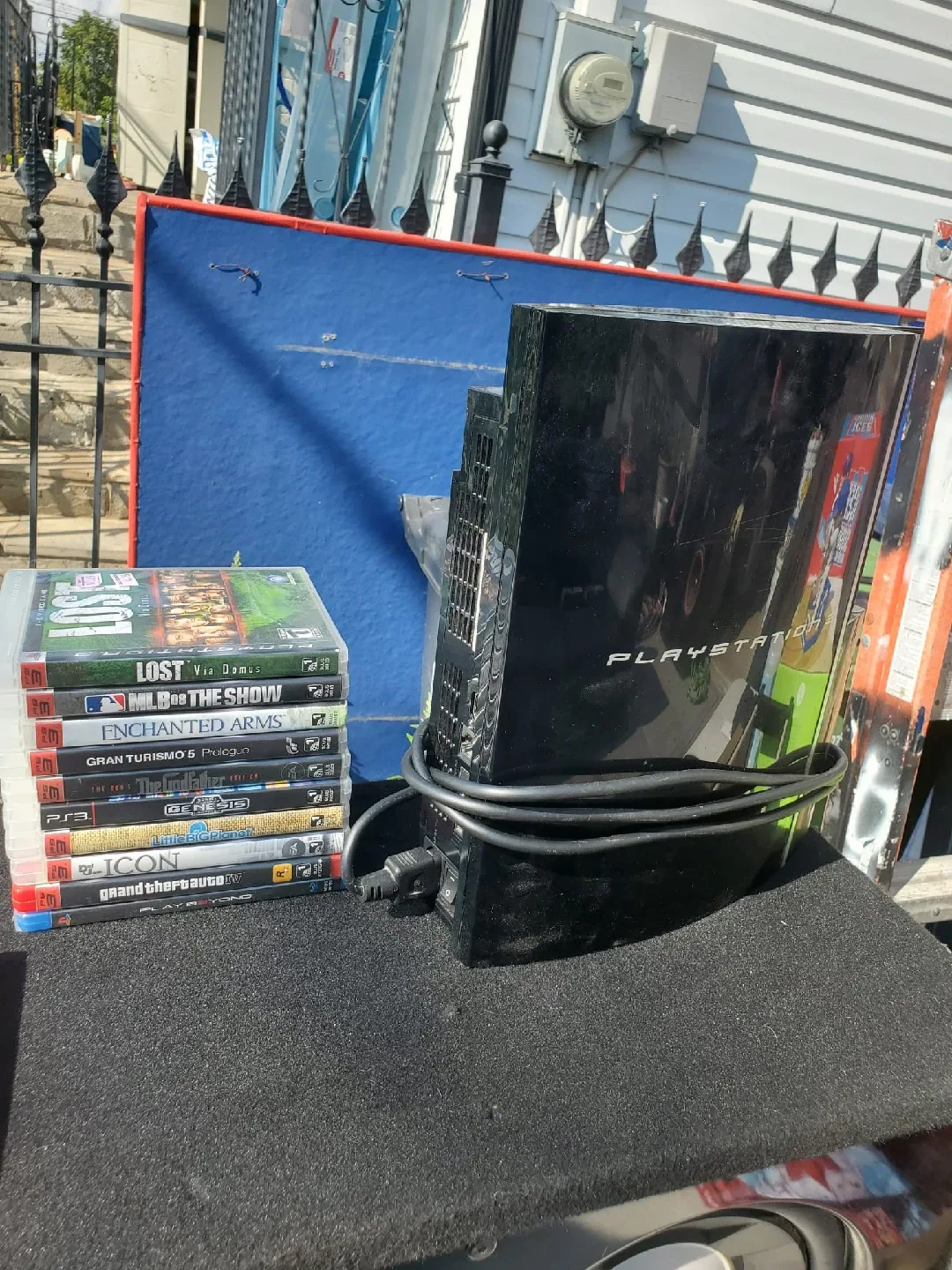 YARD SALE- 143 BYNG AVE (PHARMACY & DANFORTH) image indicator(10)