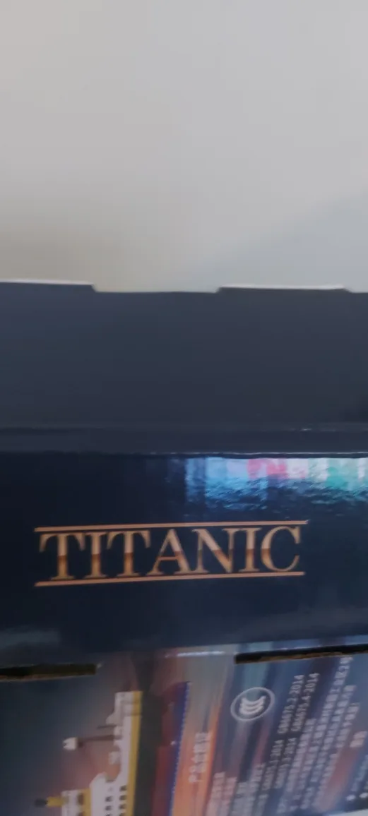 Titanic Lego Set image indicator(2)