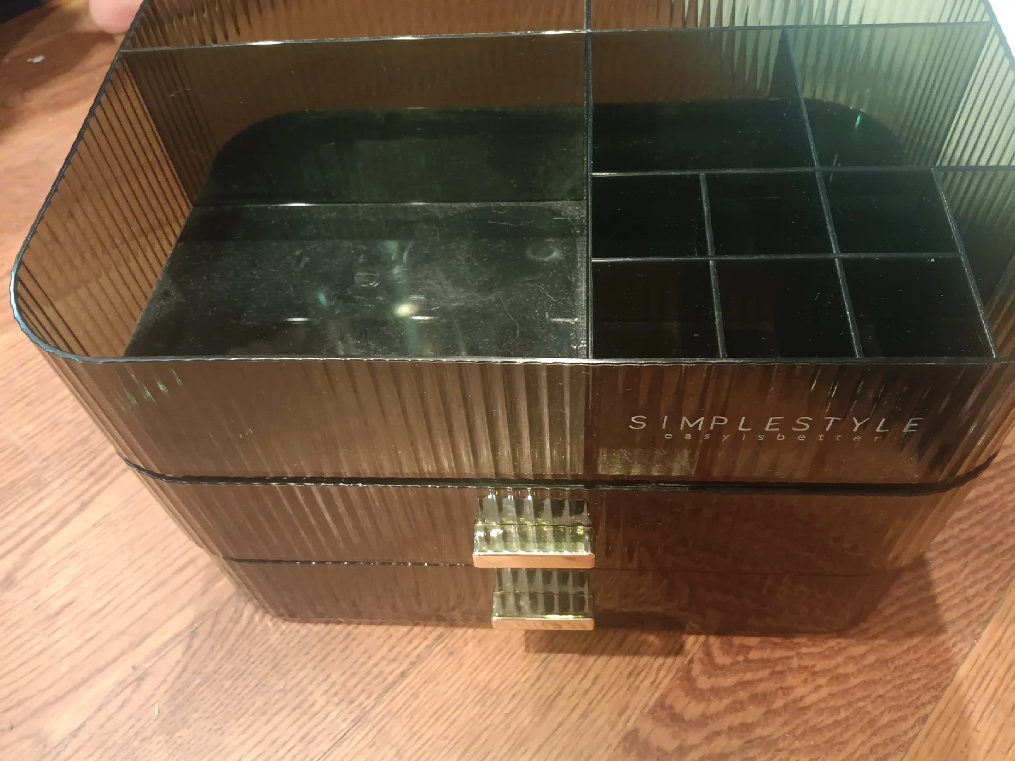 Simple Style Cosmetic Organizer thumbnail