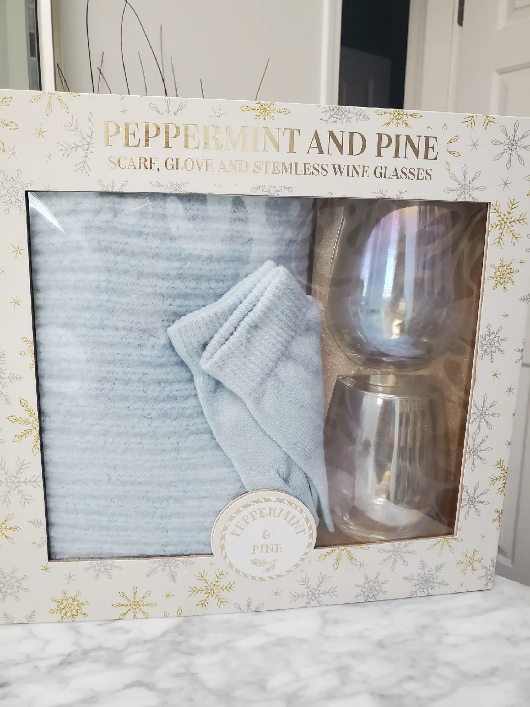 Peppermint and Pine Scarf, Glove & Stemless Wine Glasses Set thumbnail