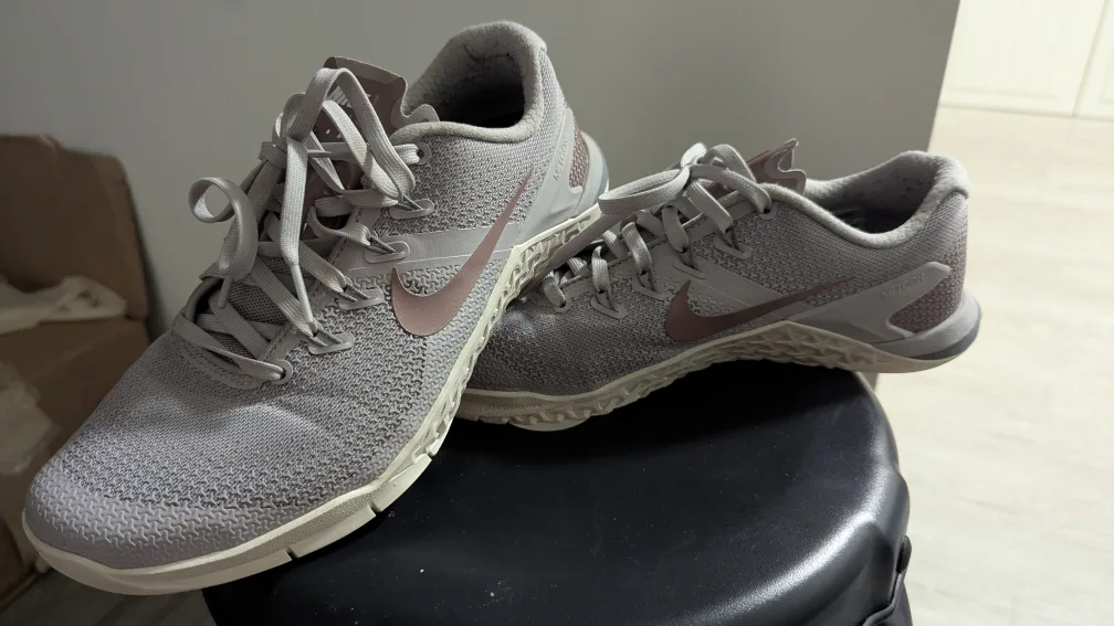 Nike Metcon Training Shoes - US 9 🥕 image indicator(6)