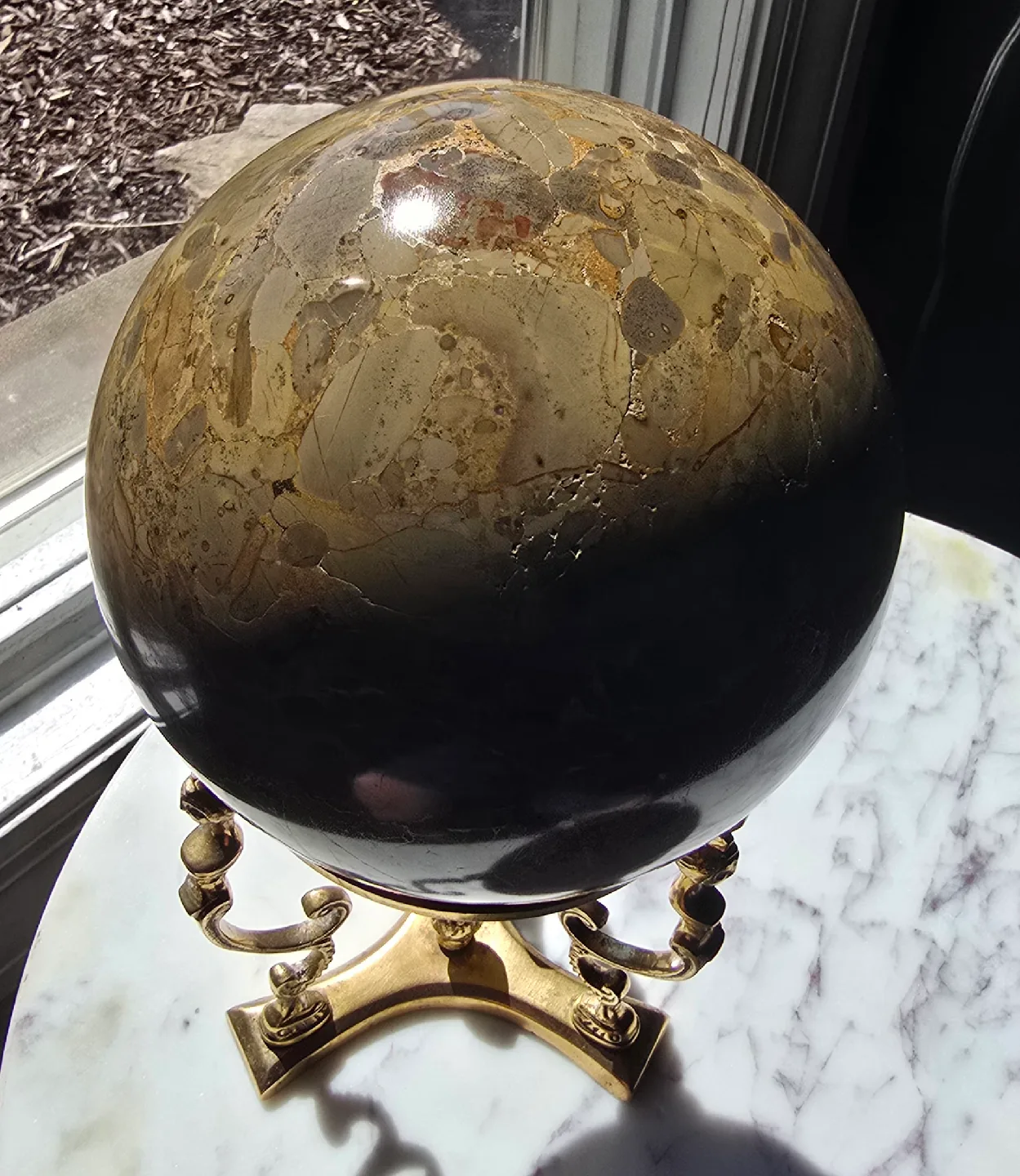 Decorative marble Stone Globe with Brass Stand image indicator(5)