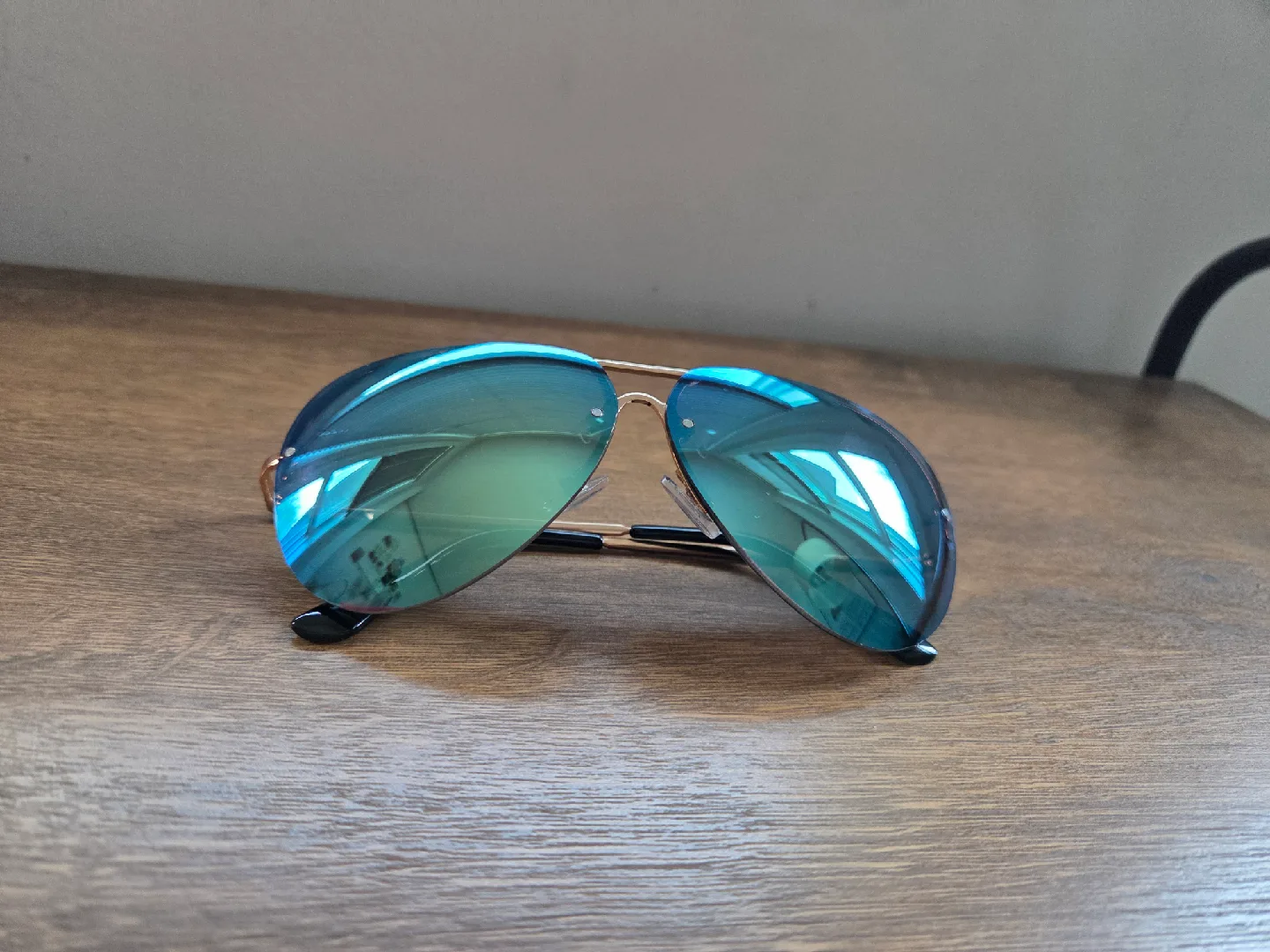 Aviator Sunglasses - Golden Frame, Mirror Coating thumbnail