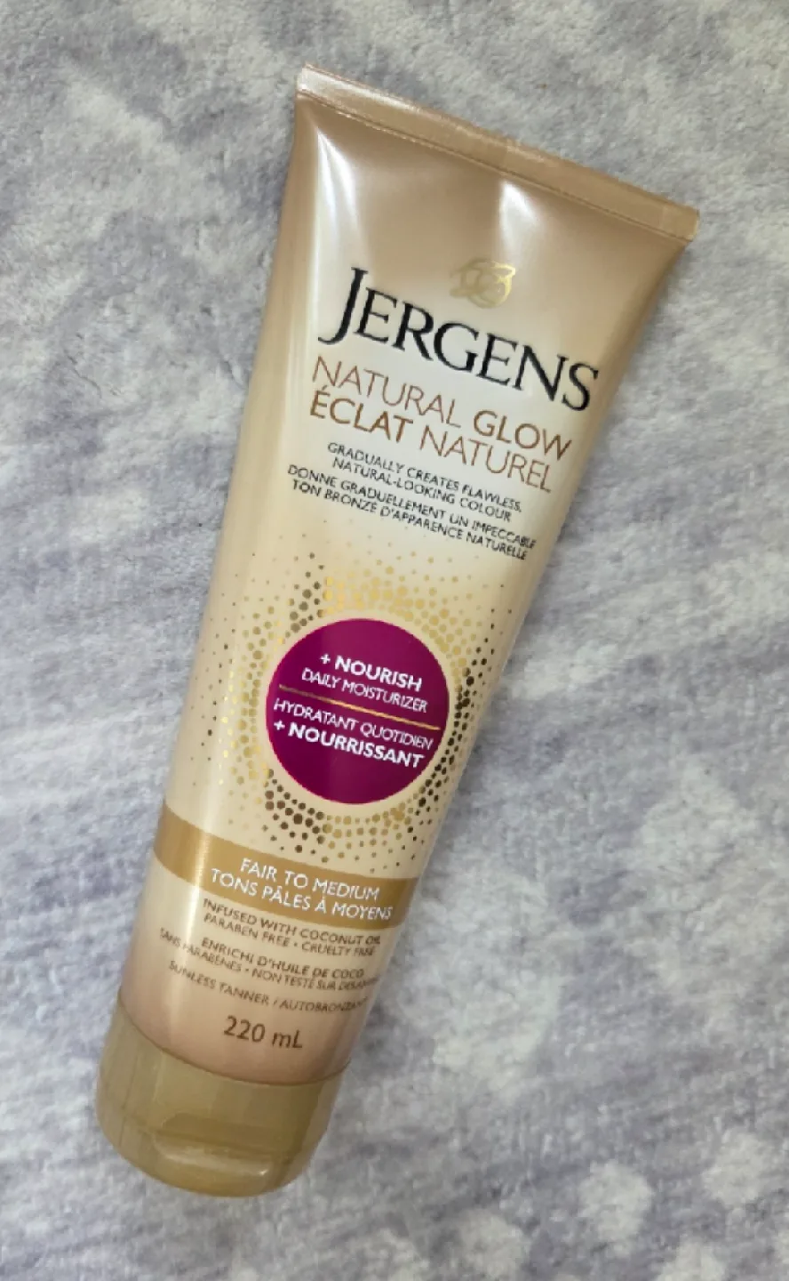 Self-Tanning Moisturizer thumbnail
