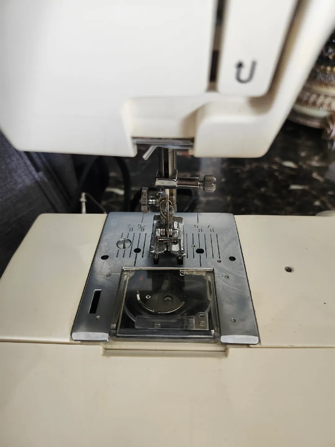 Kenmore 22 Stitch Sewing Machine image indicator(4)
