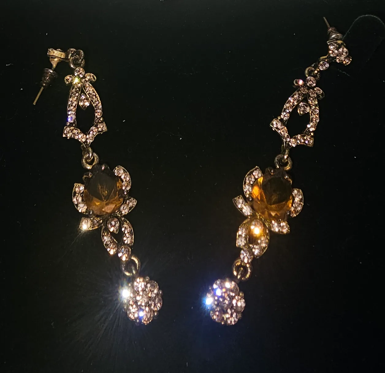 Dangling Rhinestone Earrings
