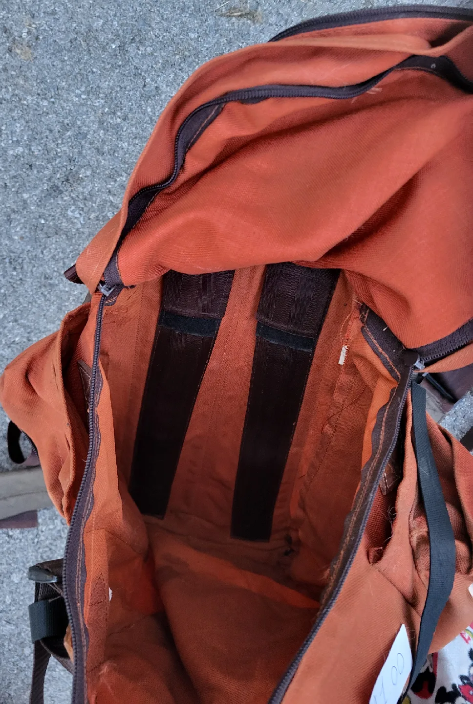 Canadian Camper Backpack image indicator(2)