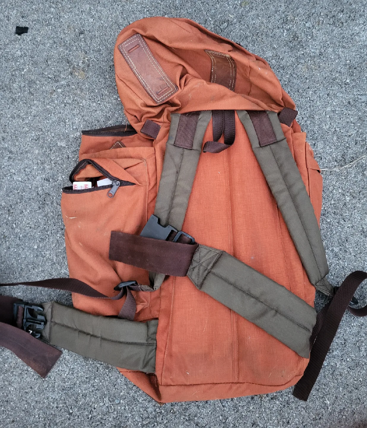 Canadian Camper Backpack image indicator(3)