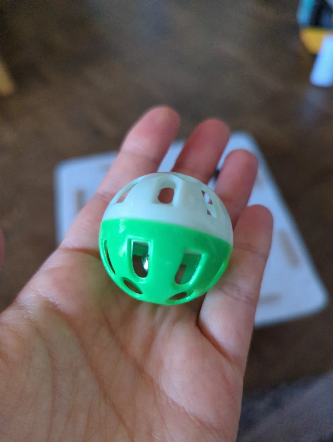 Interactive Cat Toy with 3 Balls with Bells image indicator(3)