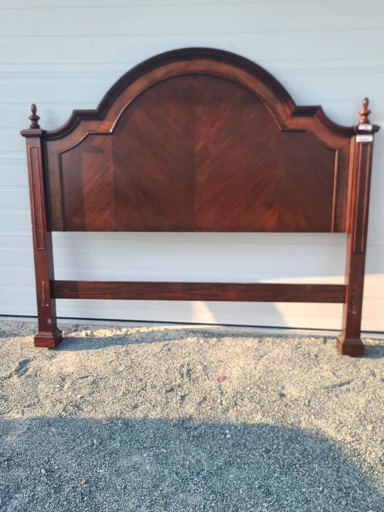 Queen Size Wood Headboard image indicator(2)