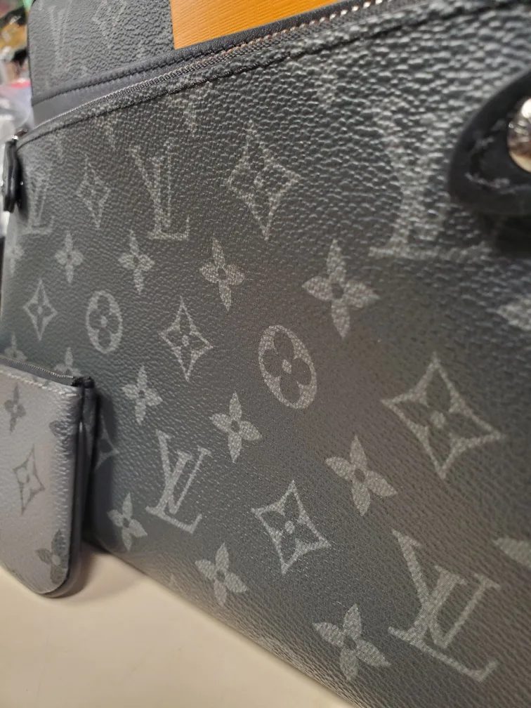Louis Vuitton Trio Messenger Bag image indicator(3)