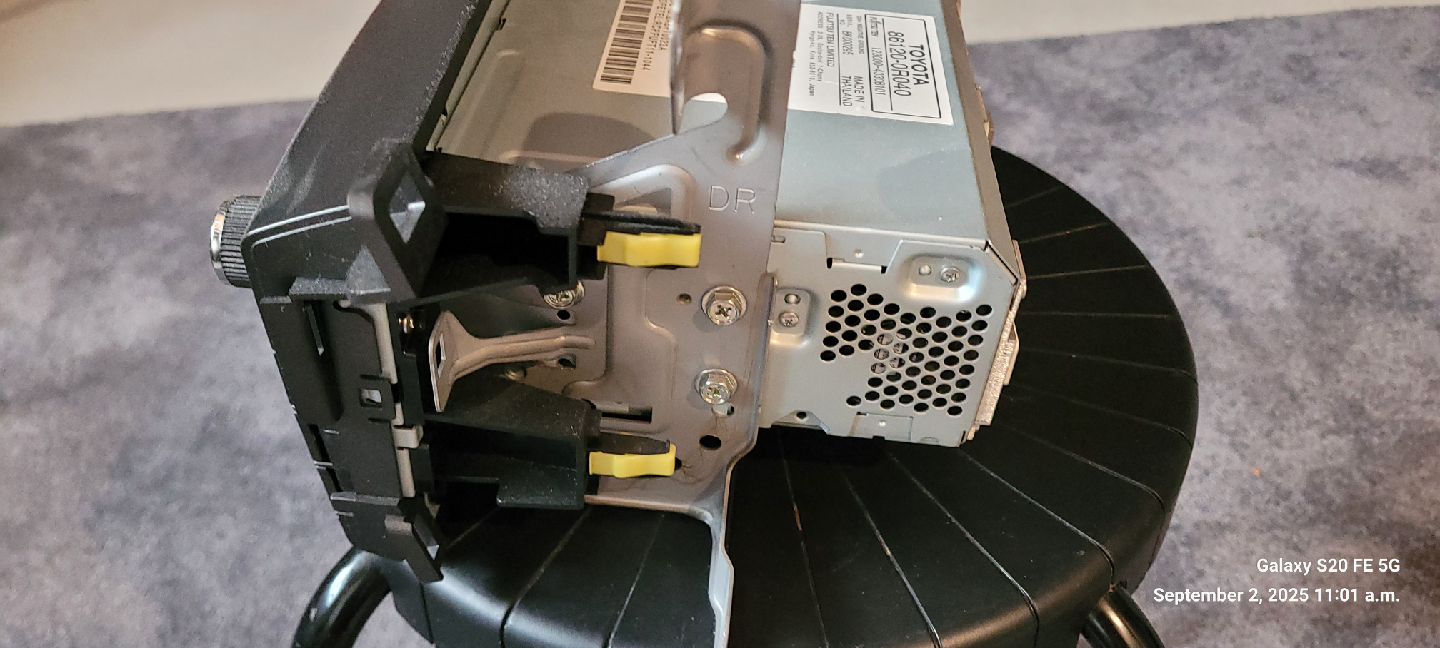 Toyota Car Radio 86120-0R040 - photo 5