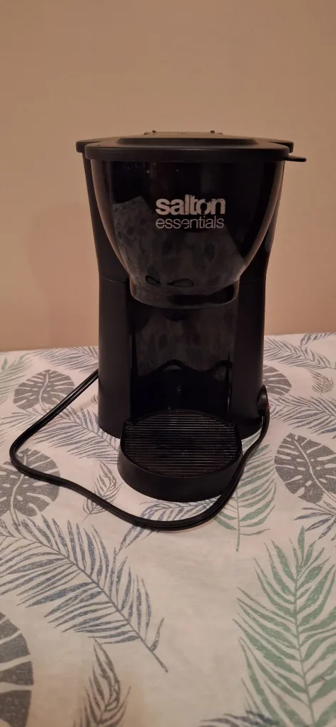 Salton Essentials Black Single Cup Coffee Maker image indicator(2)