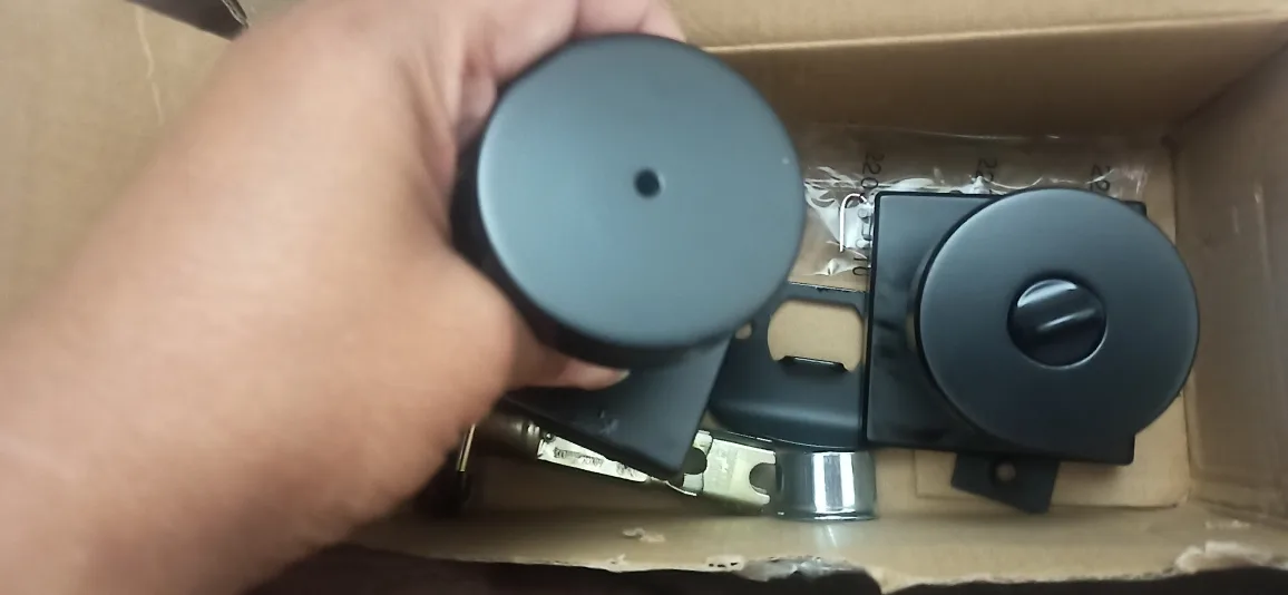 New Kwikset Pismo Round Matte Black Door Knob image indicator(3)