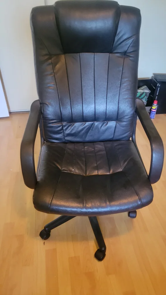 Black Office Chair thumbnail