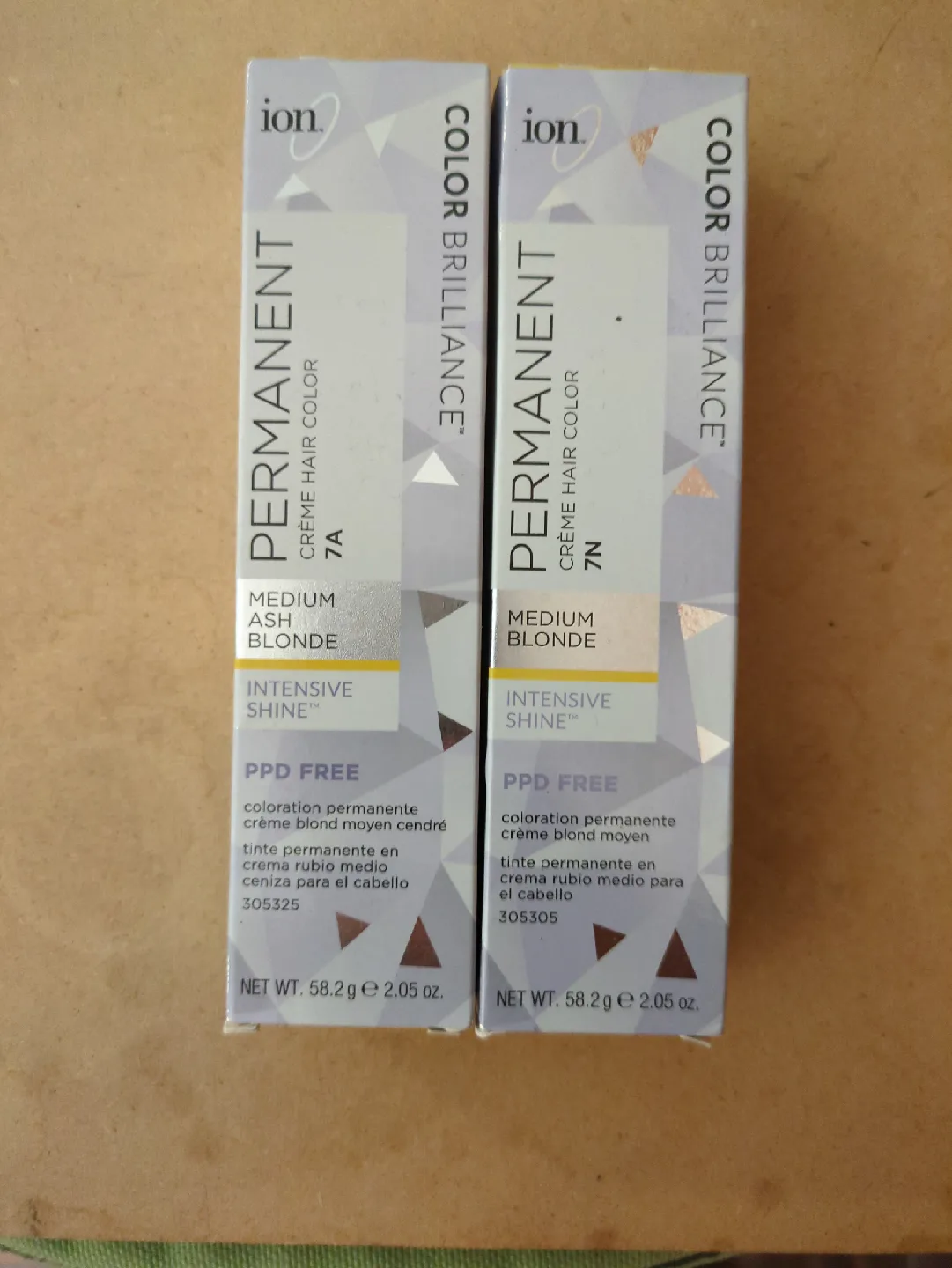 **Go Blonde with Salon-Quality Hair Colour** image indicator(4)