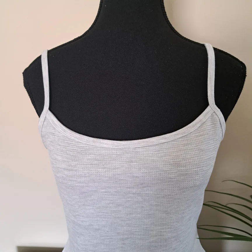Garage Waffle Tank Size Large Grey image indicator(3)