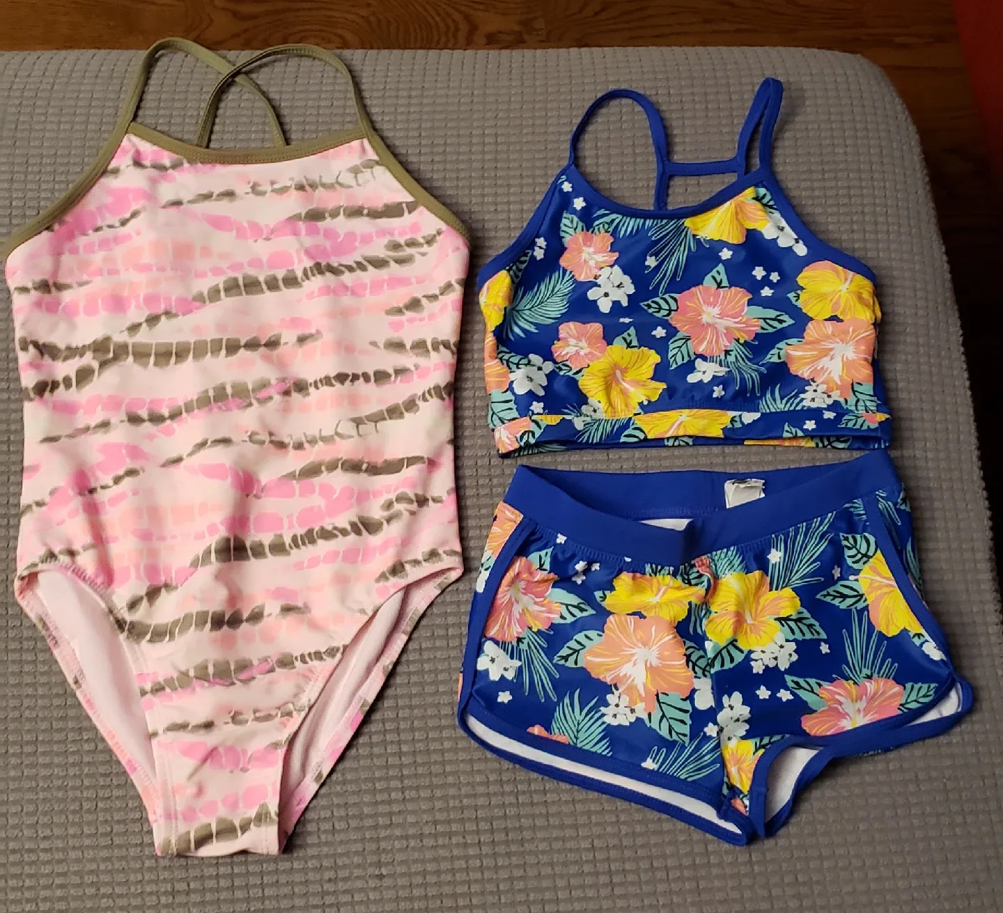 Girls Swimsuit Set - Size 7/8 and 6 thumbnail