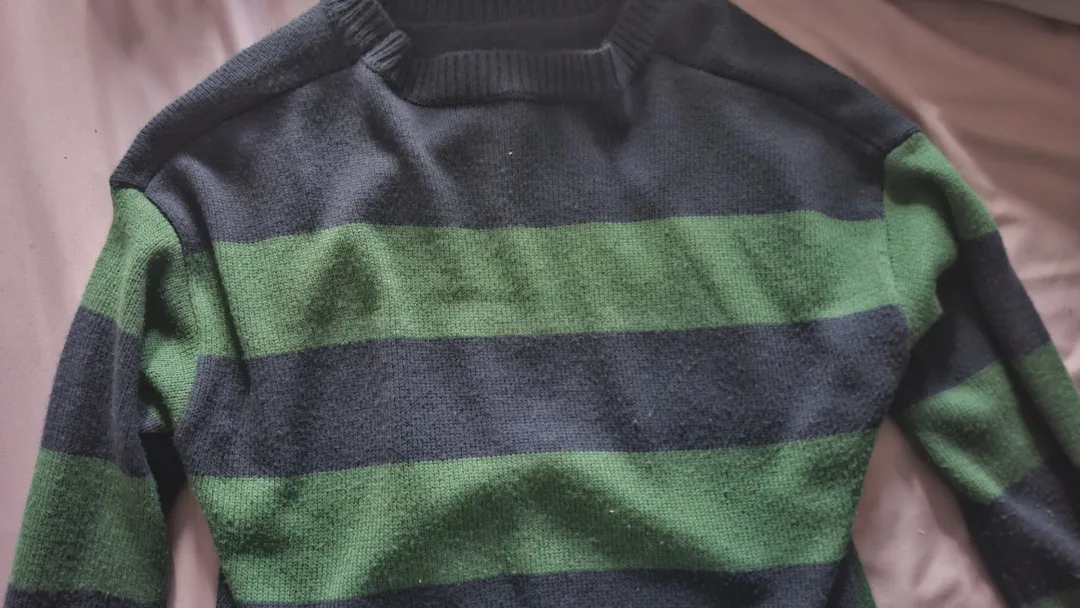 Shein Striped Sweater - Size L image indicator(2)