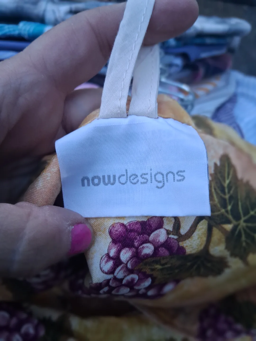 Now Designs Apron - Grape Pattern image indicator(5)