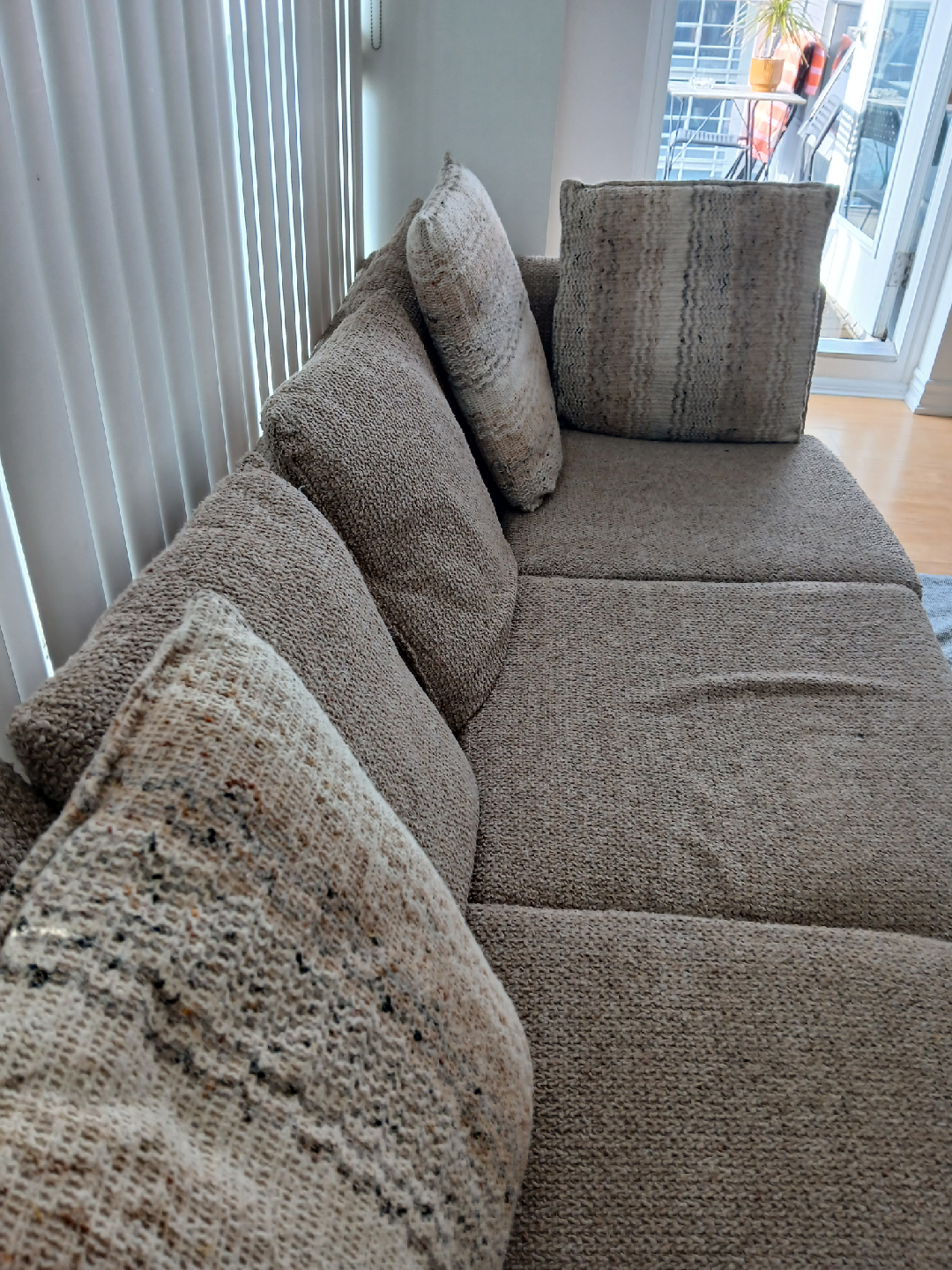 sofa - photo 2