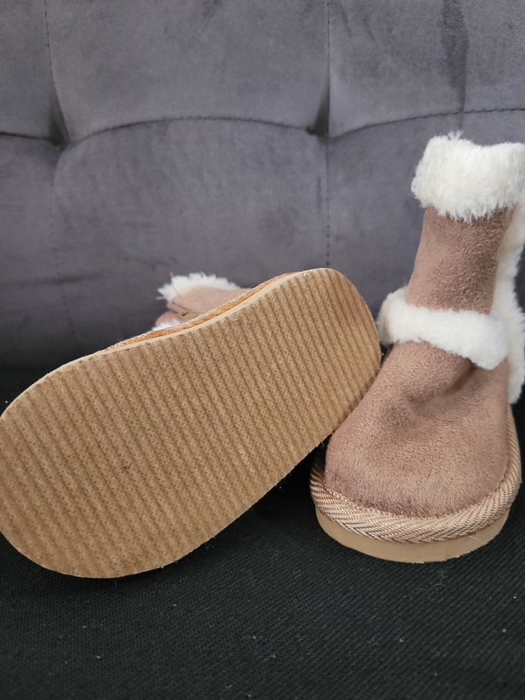 Toddler Girl's Pink Winter Boots - Size 3 - photo 2