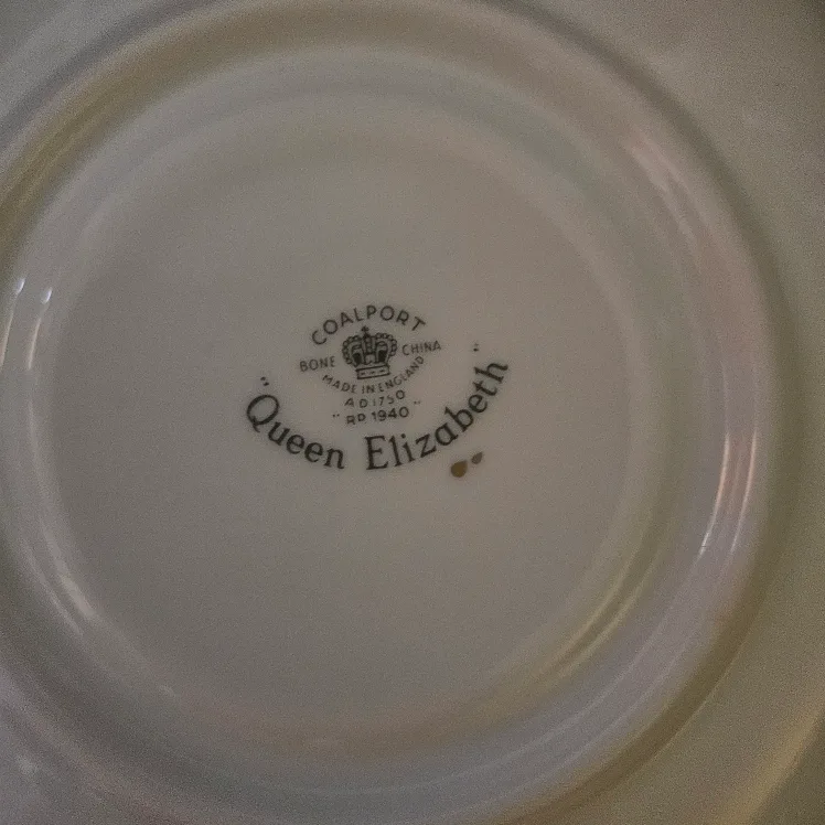 "Queen  Elizabeth" Bone Chain 6-Saucer image indicator(2)