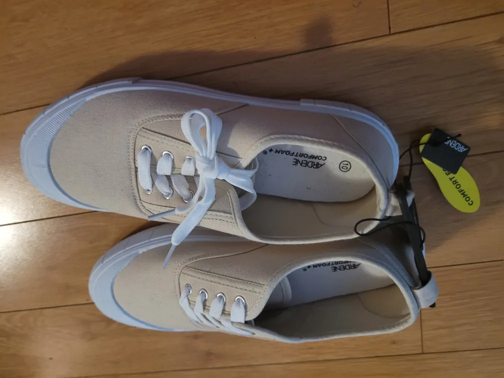 Women's comfort canvas walking shoes size 10 image indicator(3)