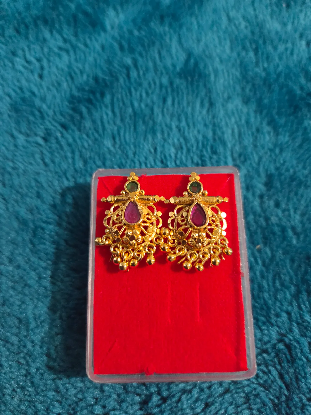 Gold Coloured Earrings Set of 5 image indicator(2)